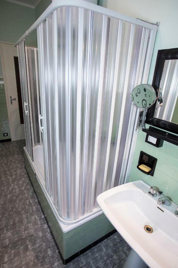 Spezia Apartment Turin Bagian luar foto